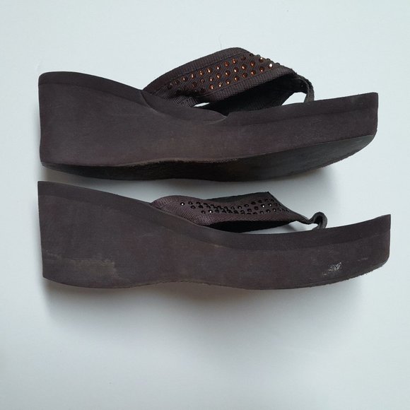 Skechers Brown Platform Slip On Thong Sandals - Picture 1 of 6